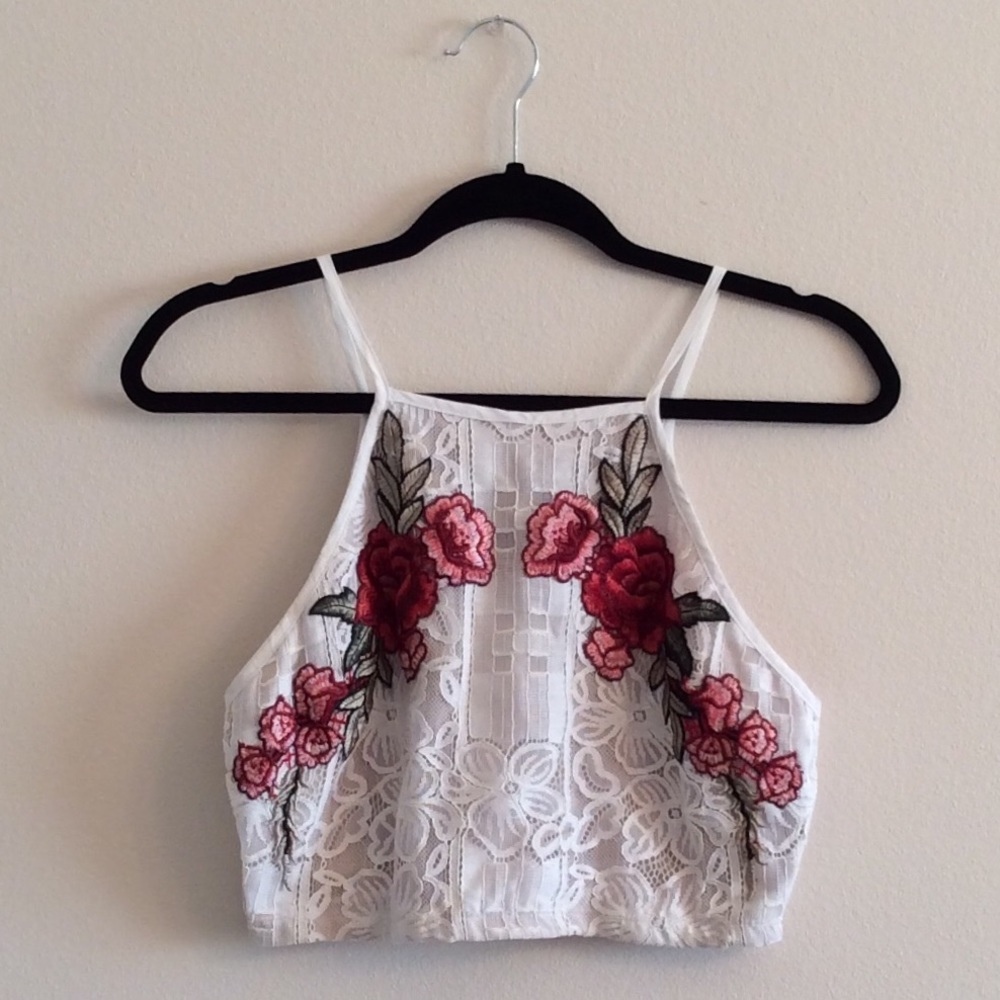 L’ATISTE By Amy | Rose Lace Crop Top Size Small
